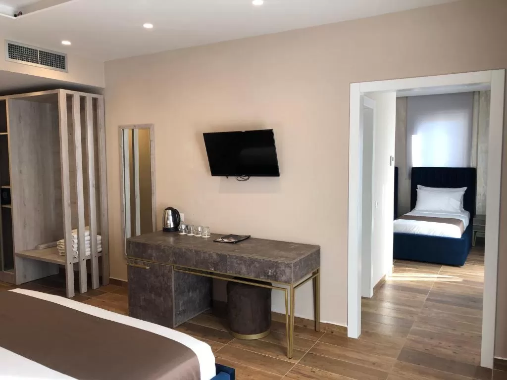 Brilliant Hotel Family Room 1.jpg